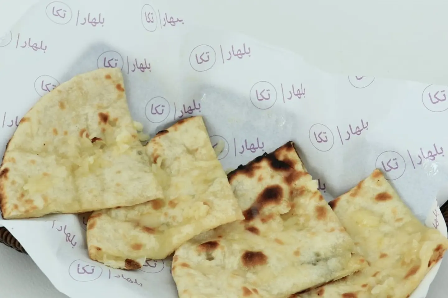 خبز النان بالزبدة