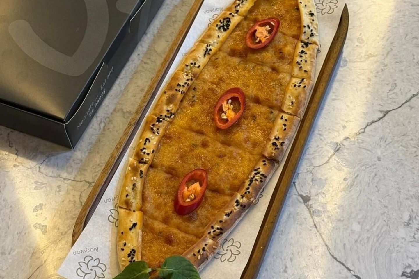 فطيرة محمرة بالجبن