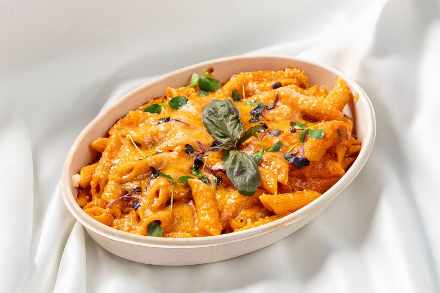 بريتي إن بينك بيني