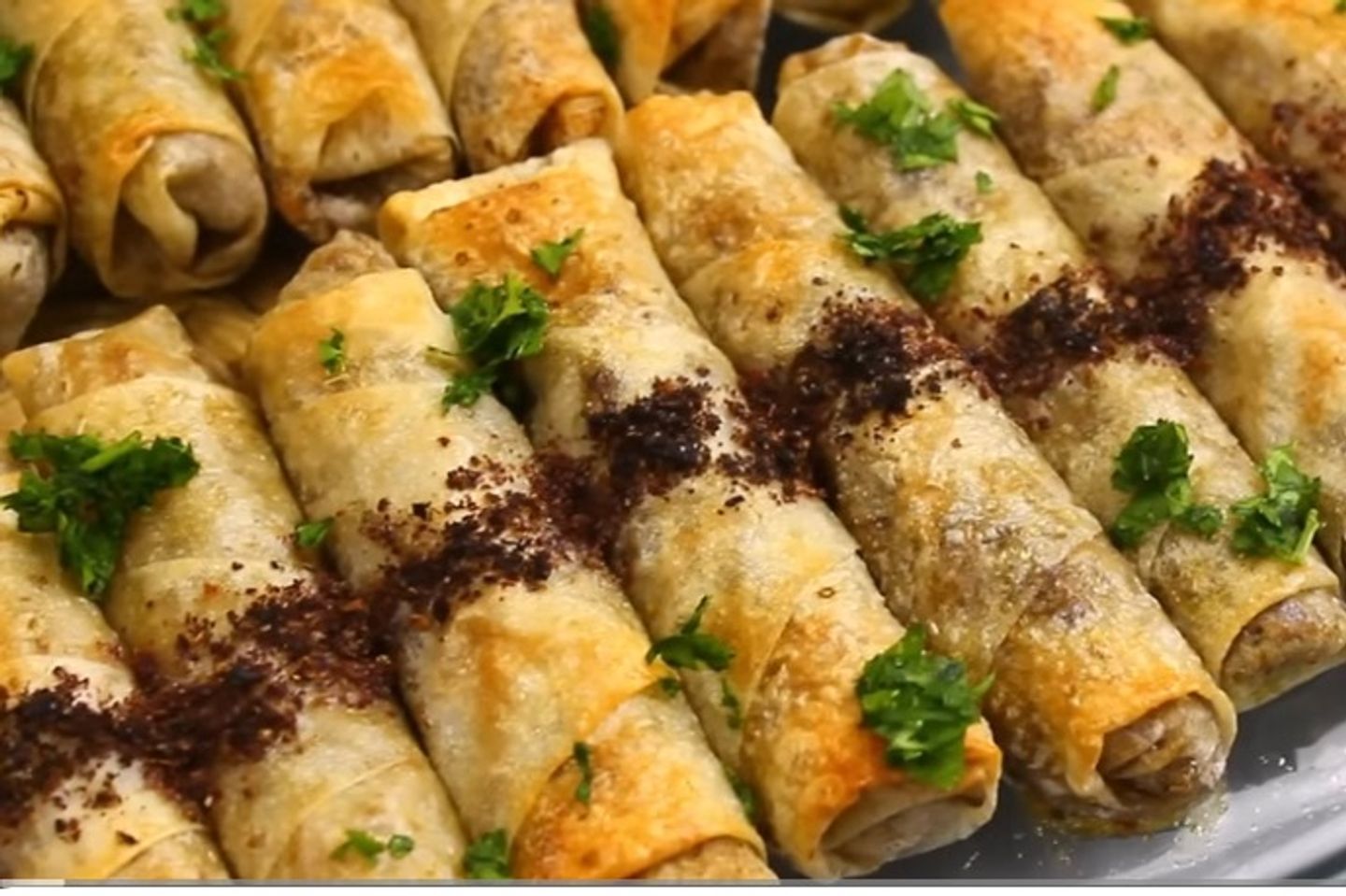 سبرنغ رول بالدجاج مسخن