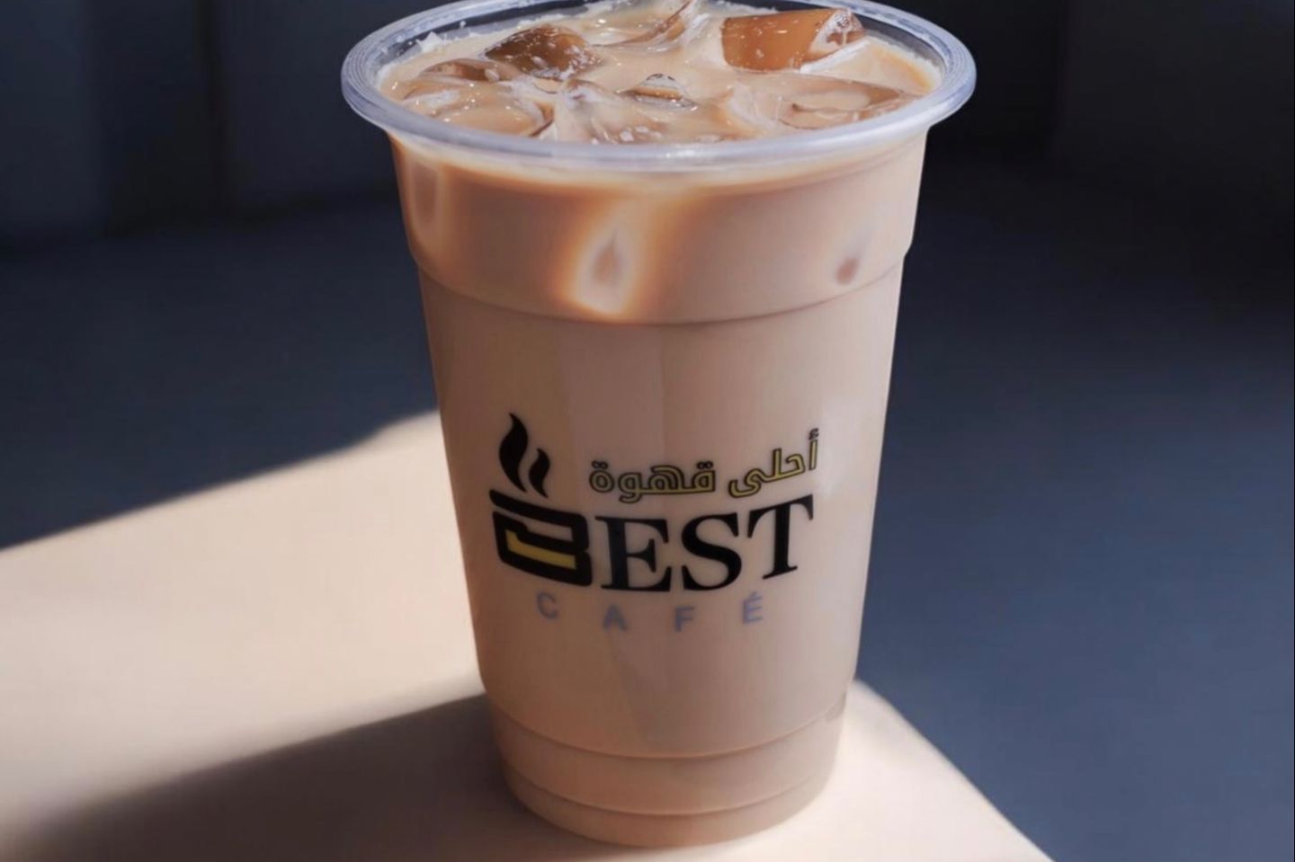 قهوة لاتيه مثلجة