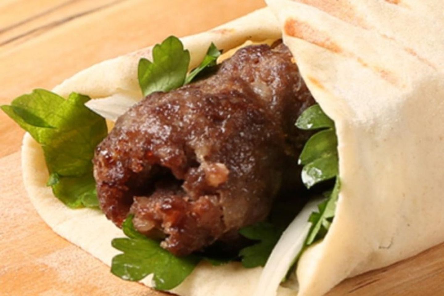ساندويش اوصال لحم