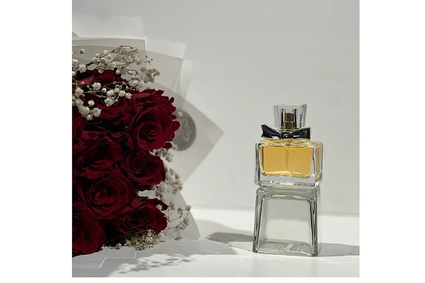 عطر ميني ناعم مع بوكيه
