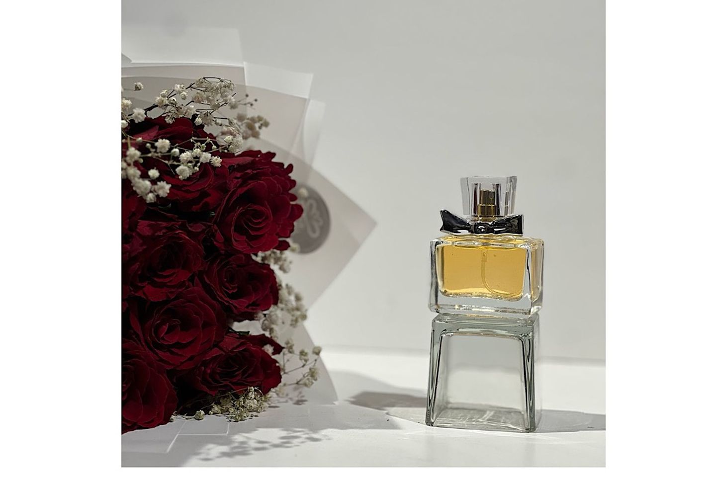 عطر ميني ناعم مع بوكيه