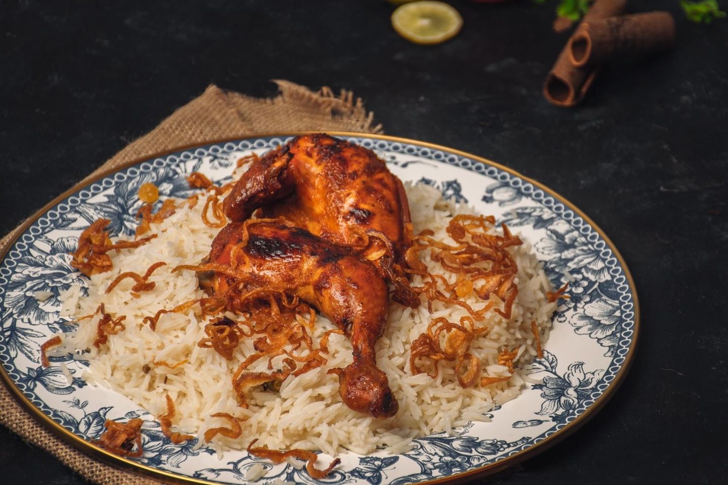 نص حبة مضغوط محمر