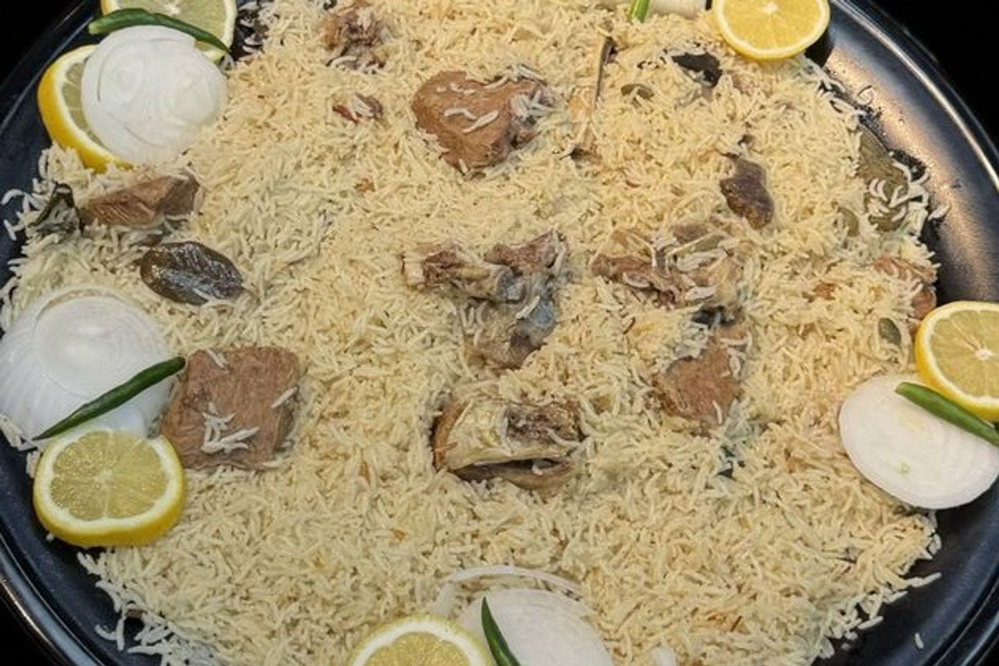 حاشى مضغوط على الجمر أرز ابيض