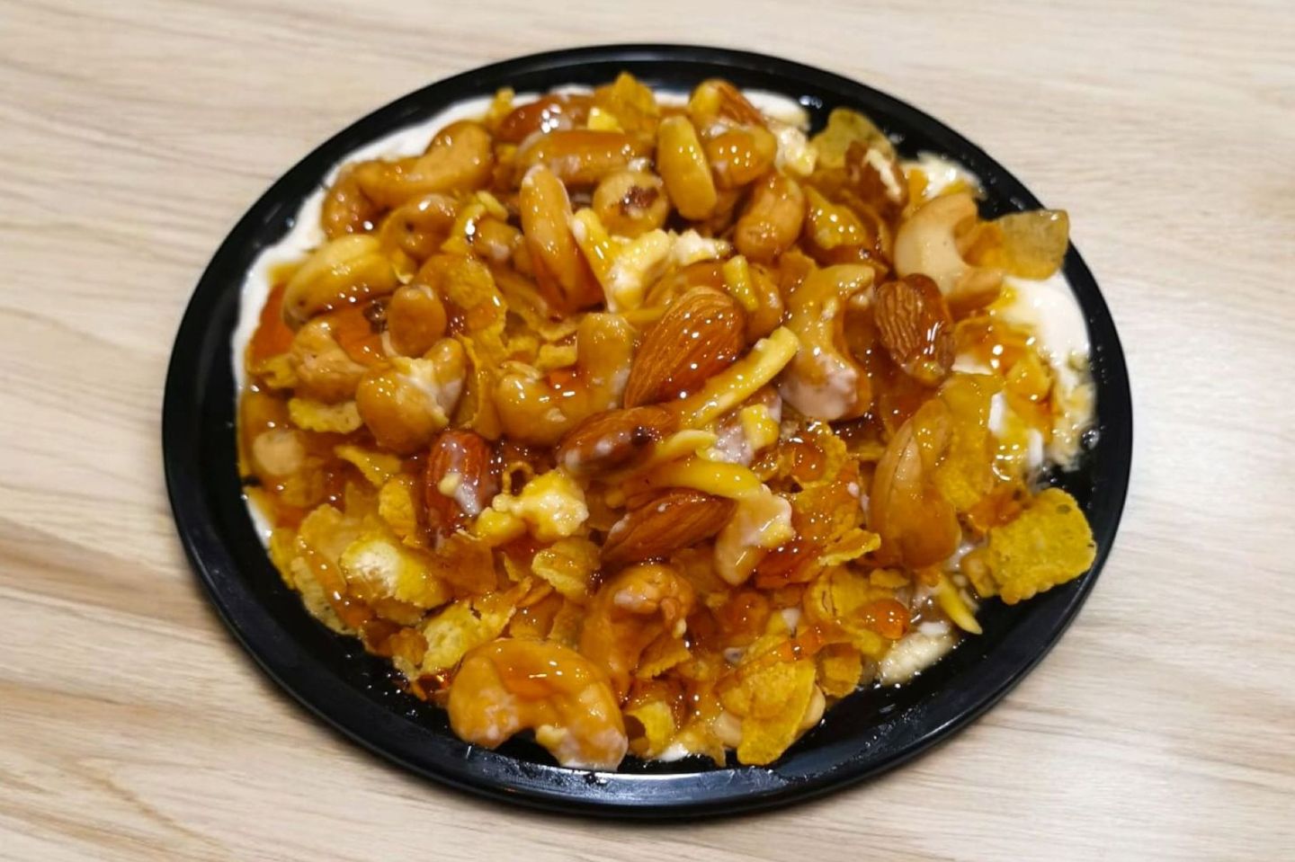 Cornflake Masoub With Nuts