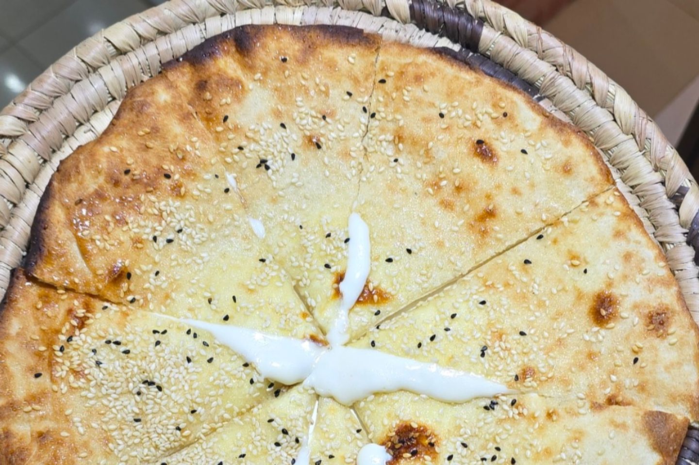 فطيرة جبنة سائلة و سكر