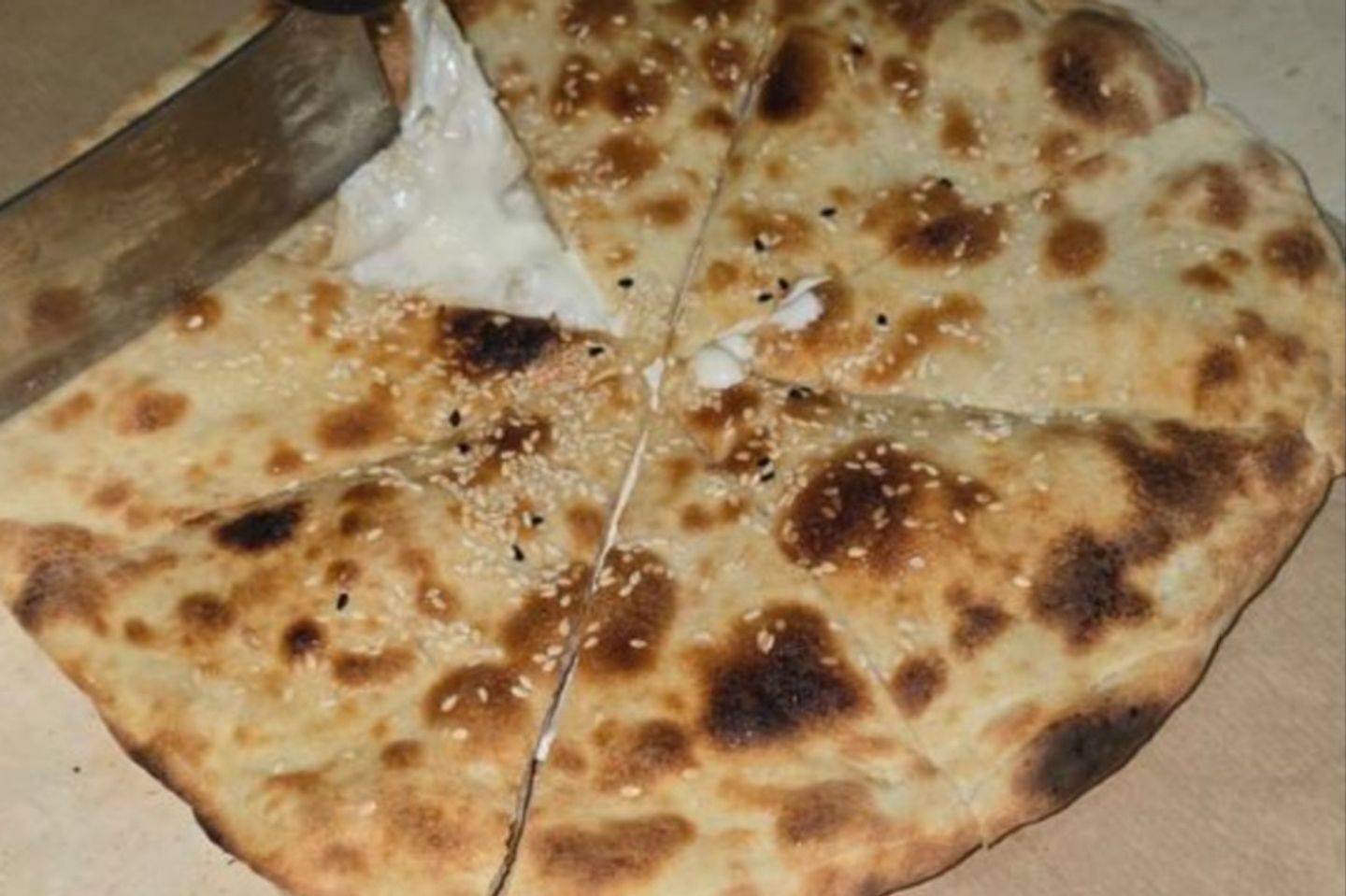 فطيرة لبنة وعسل