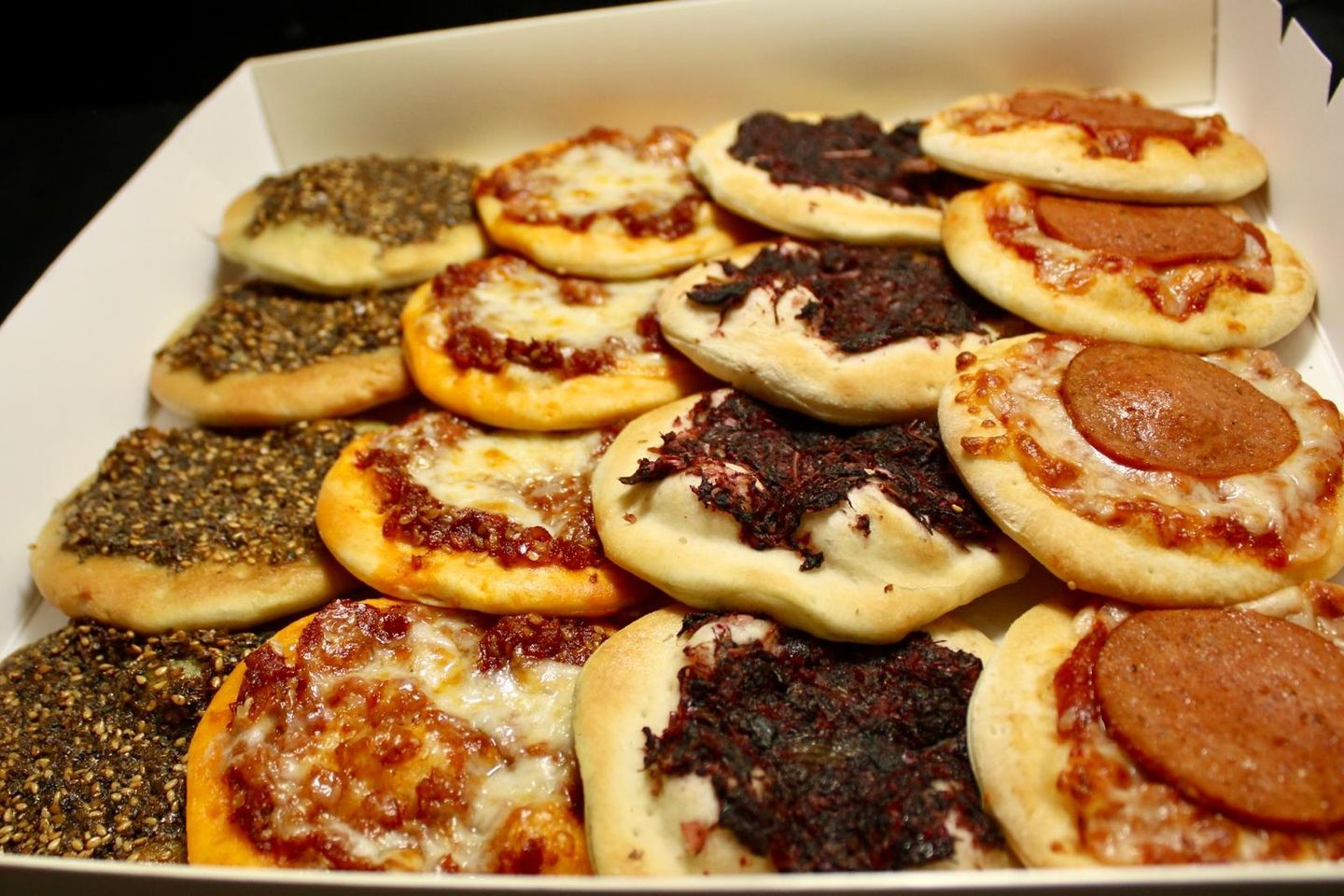 16 Pieces Mini Pizza