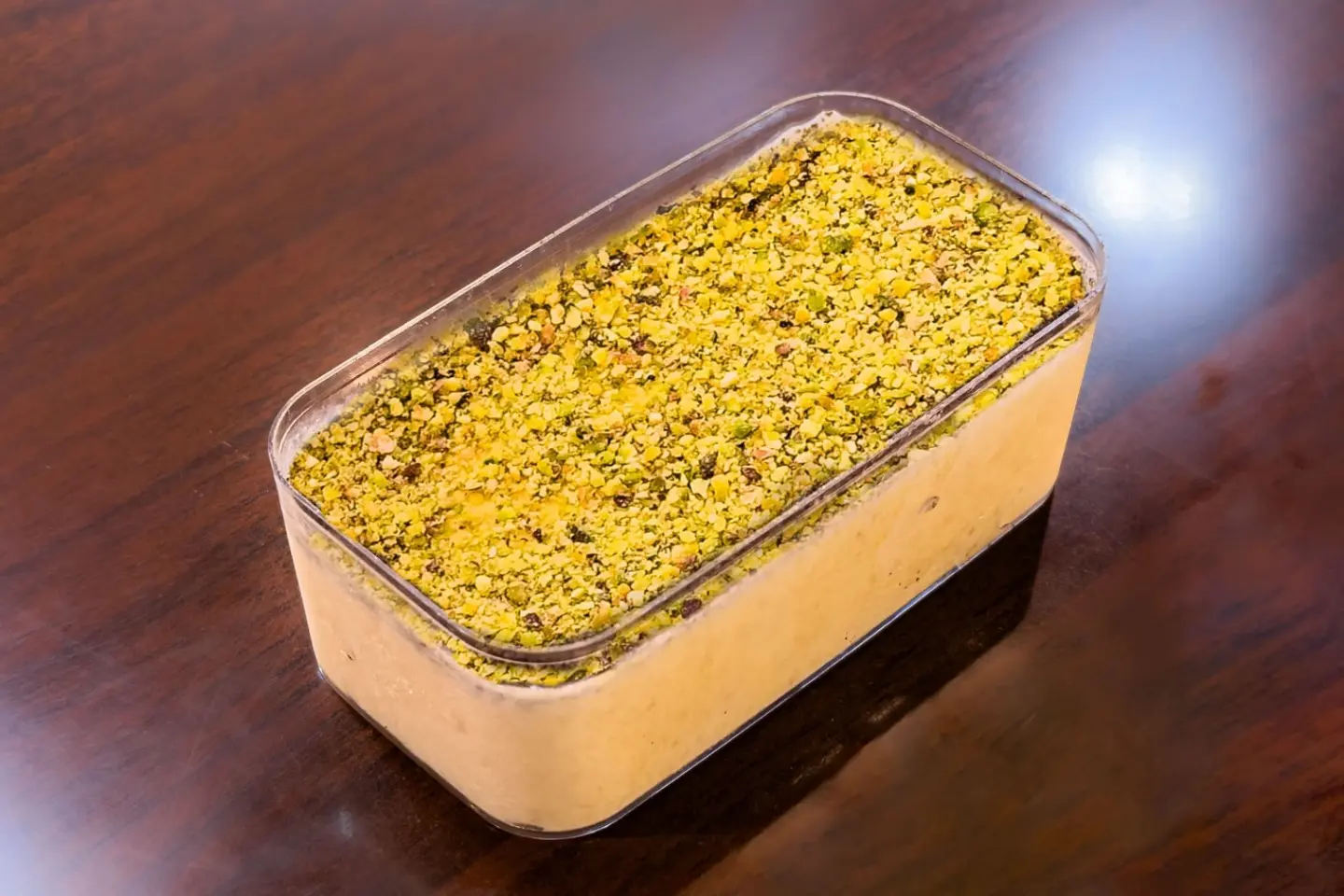 آيس كريم بالفستق علبه صغيرة