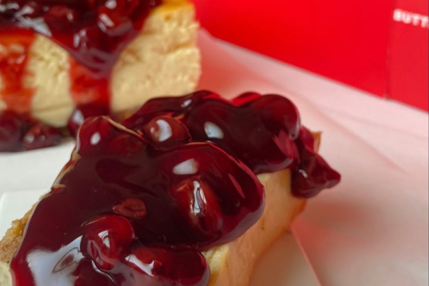 Large Classic Cheesecake