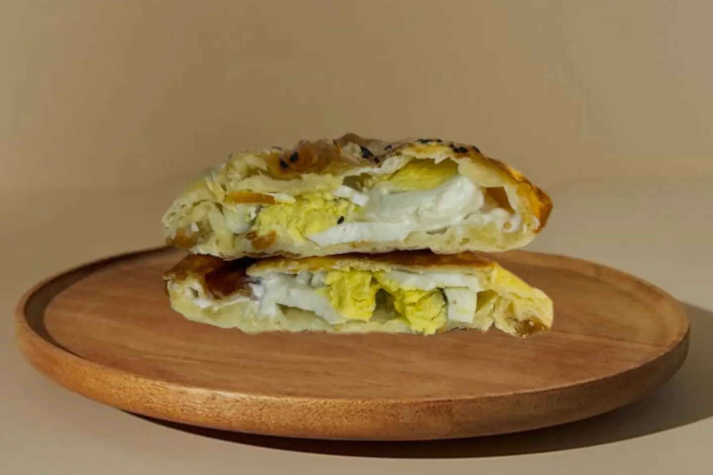 فطيرة بيض مسلوق جبن