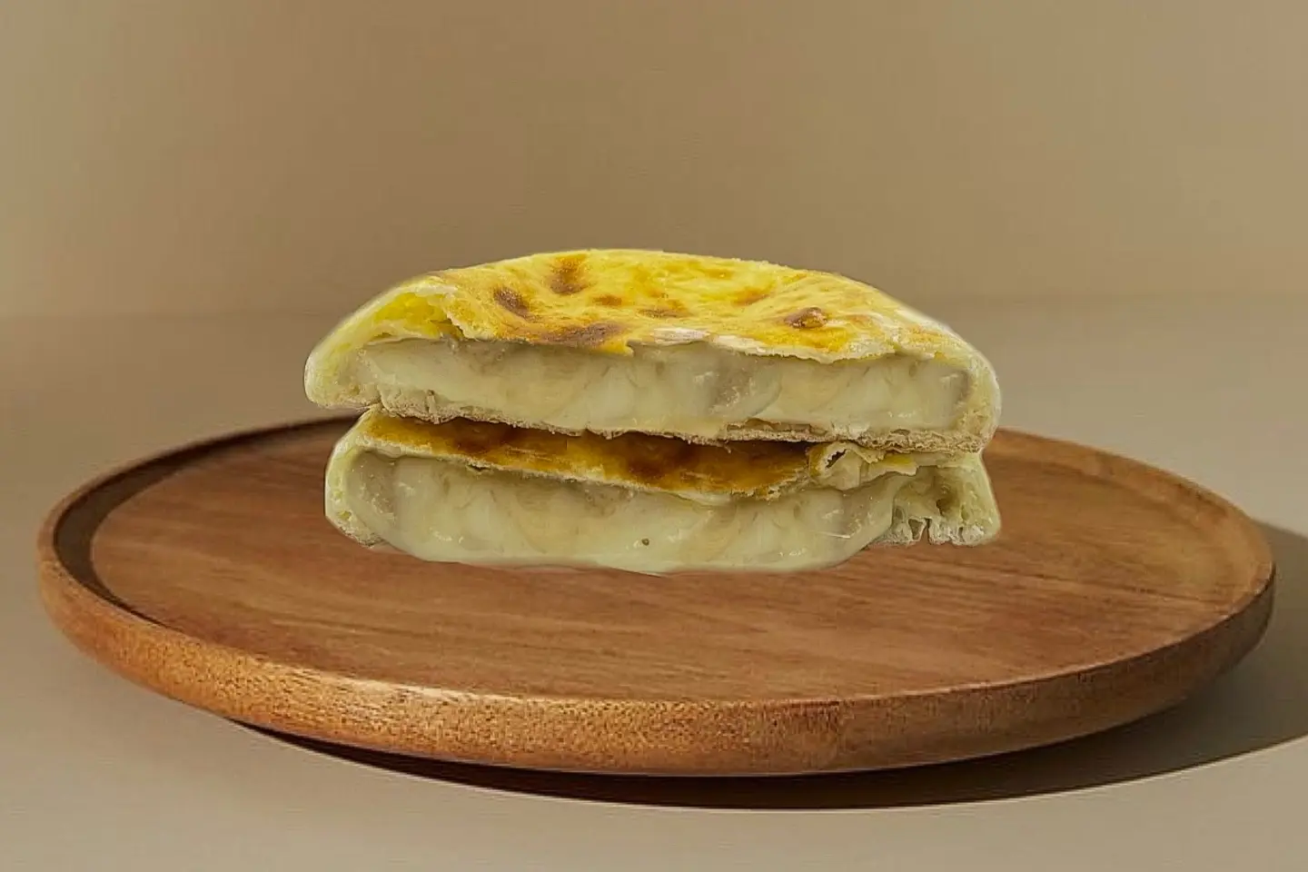 فطيرة جبن شيدر بيغا الاسترالي مع المربى