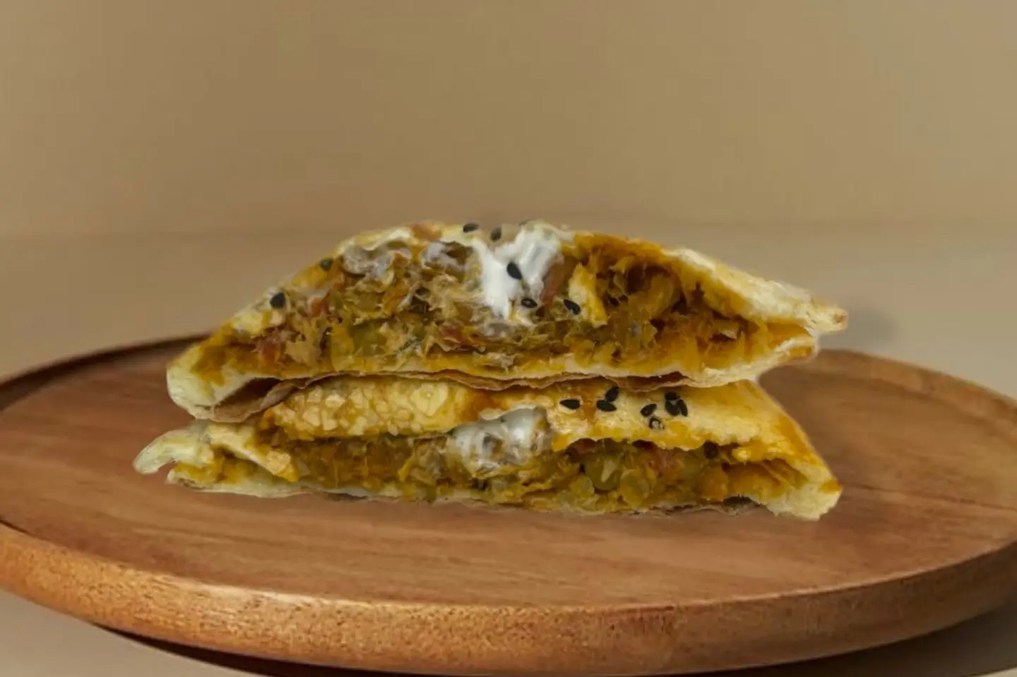 فطيره بازلاء بالتونه والجبن سبيشل - بُر