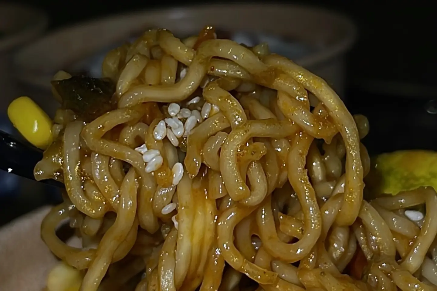 نودلز دجاج بصوص منكّه - عادي