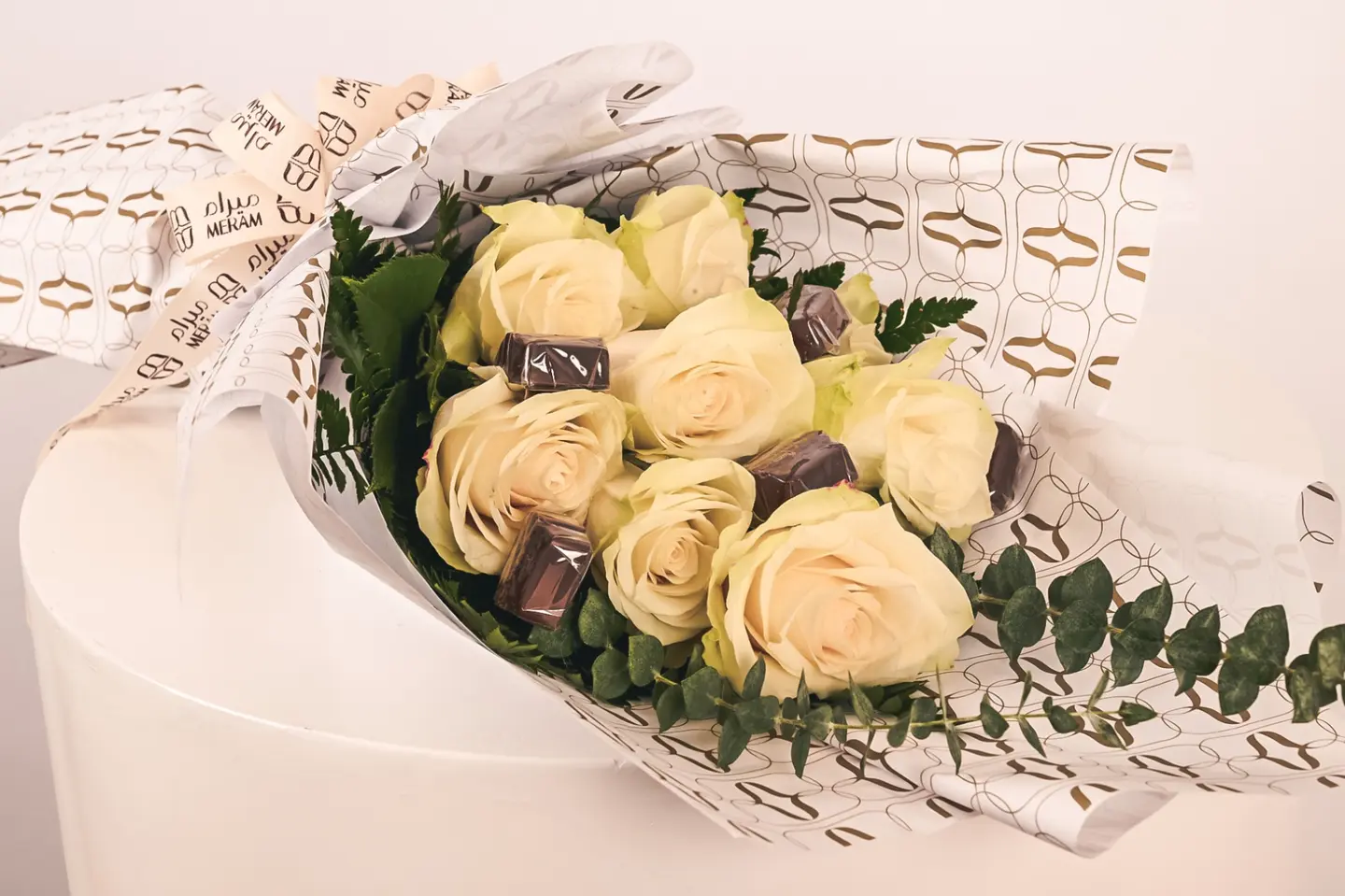 Gift Bouquet With Chocolate
