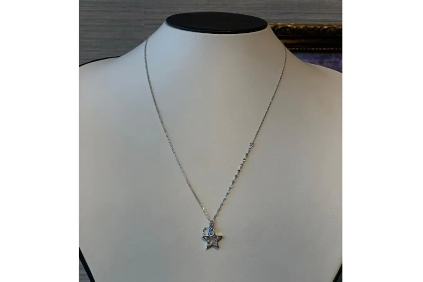 سلسال فضة توم ٥