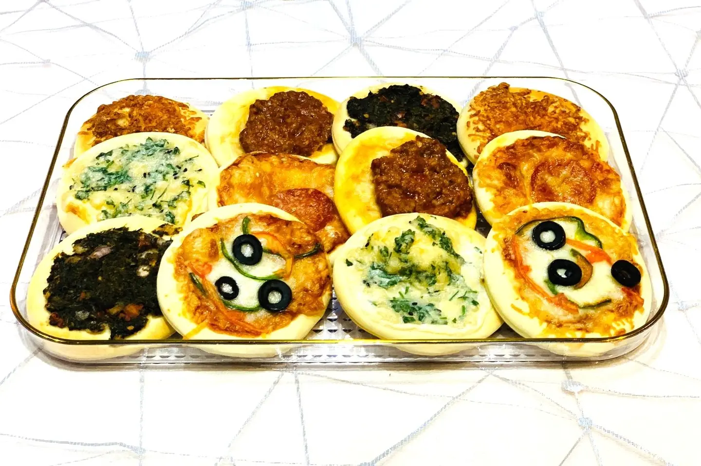 Mini Manakish Box 12 Pcs