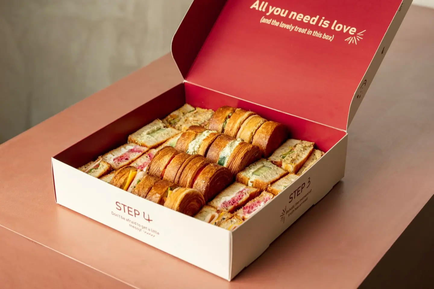 صندوق ميني نيويورك كروسان ١٦ قطعة