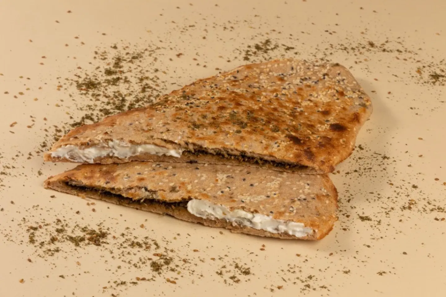 خبز ميفا لبنه زعتر