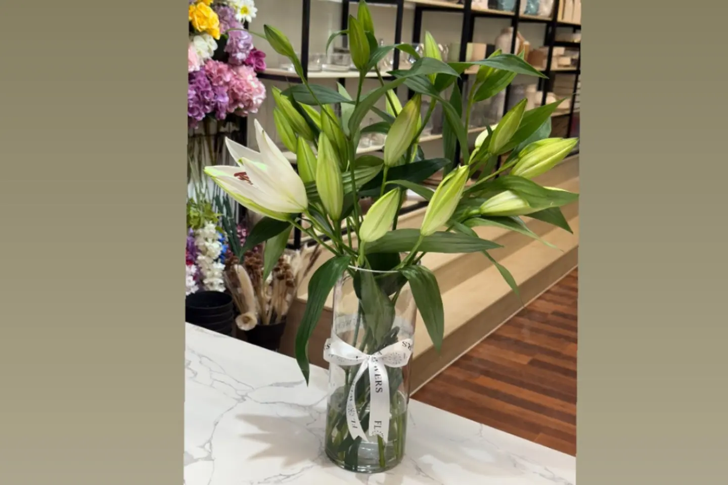 Al Kazaa Blancas Elegant Vase