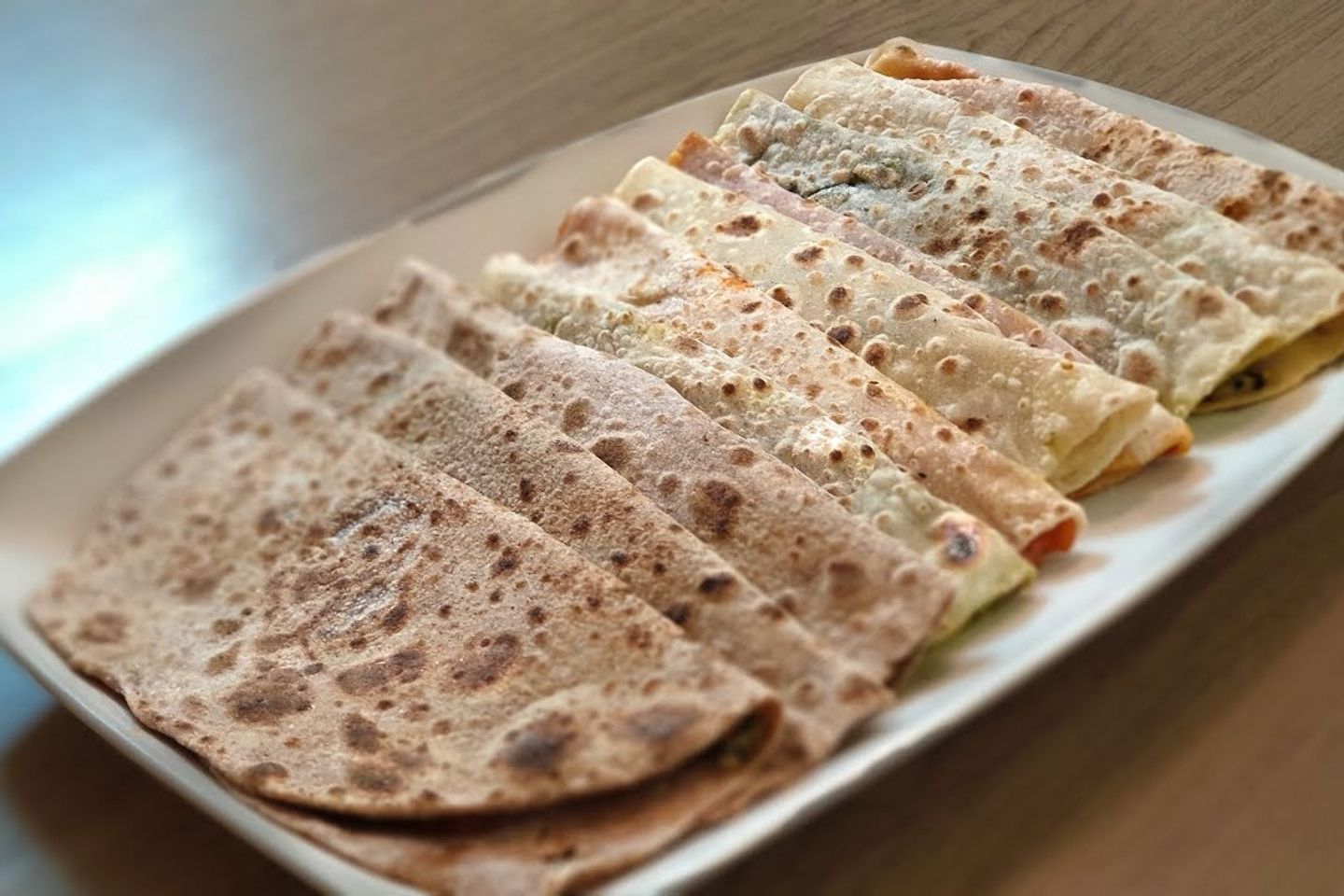 فلافل بالخضار واللبنة