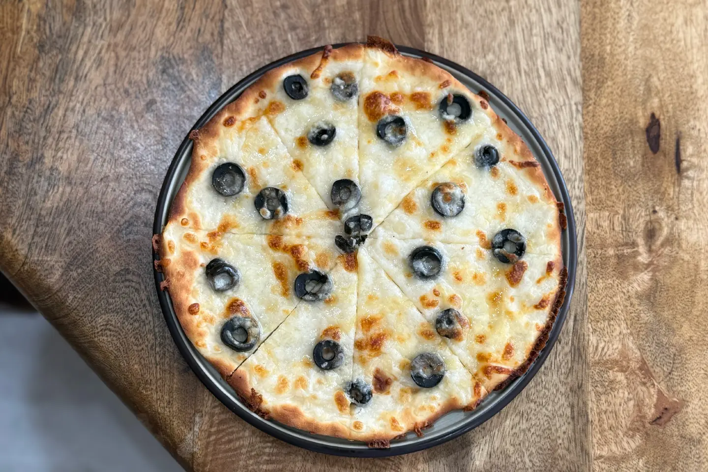 Cheese And Olives Pizza
