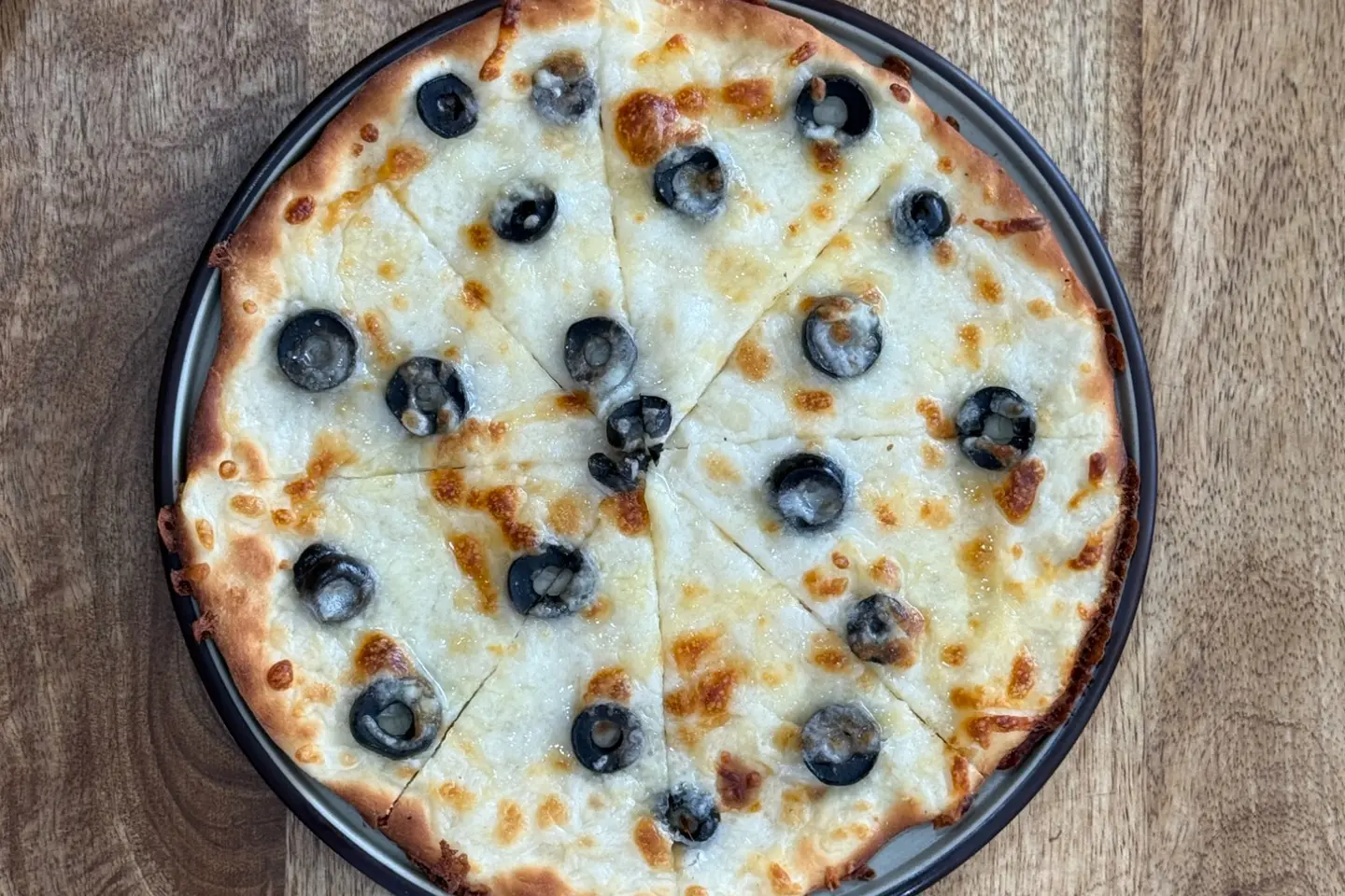 Labneh And Olives Pizza