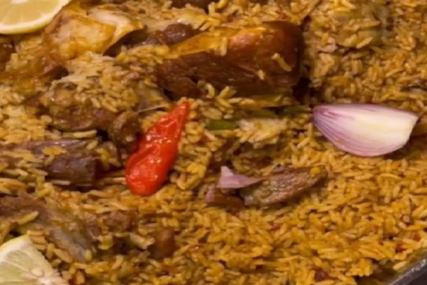 لحم مضغوط مع رز أبو بنت