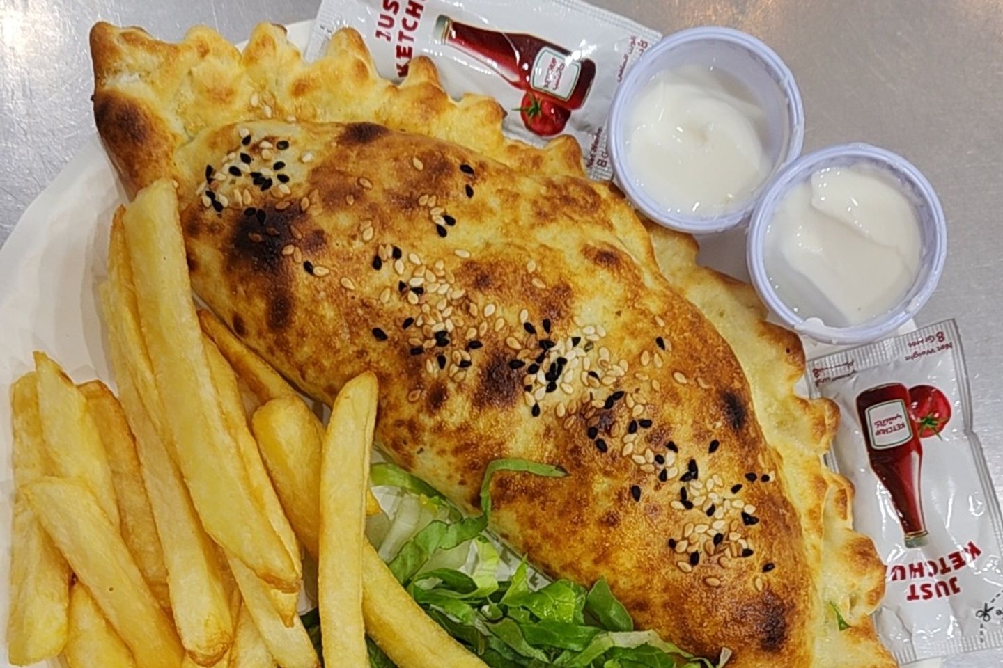 فلافل بالجبن السائل