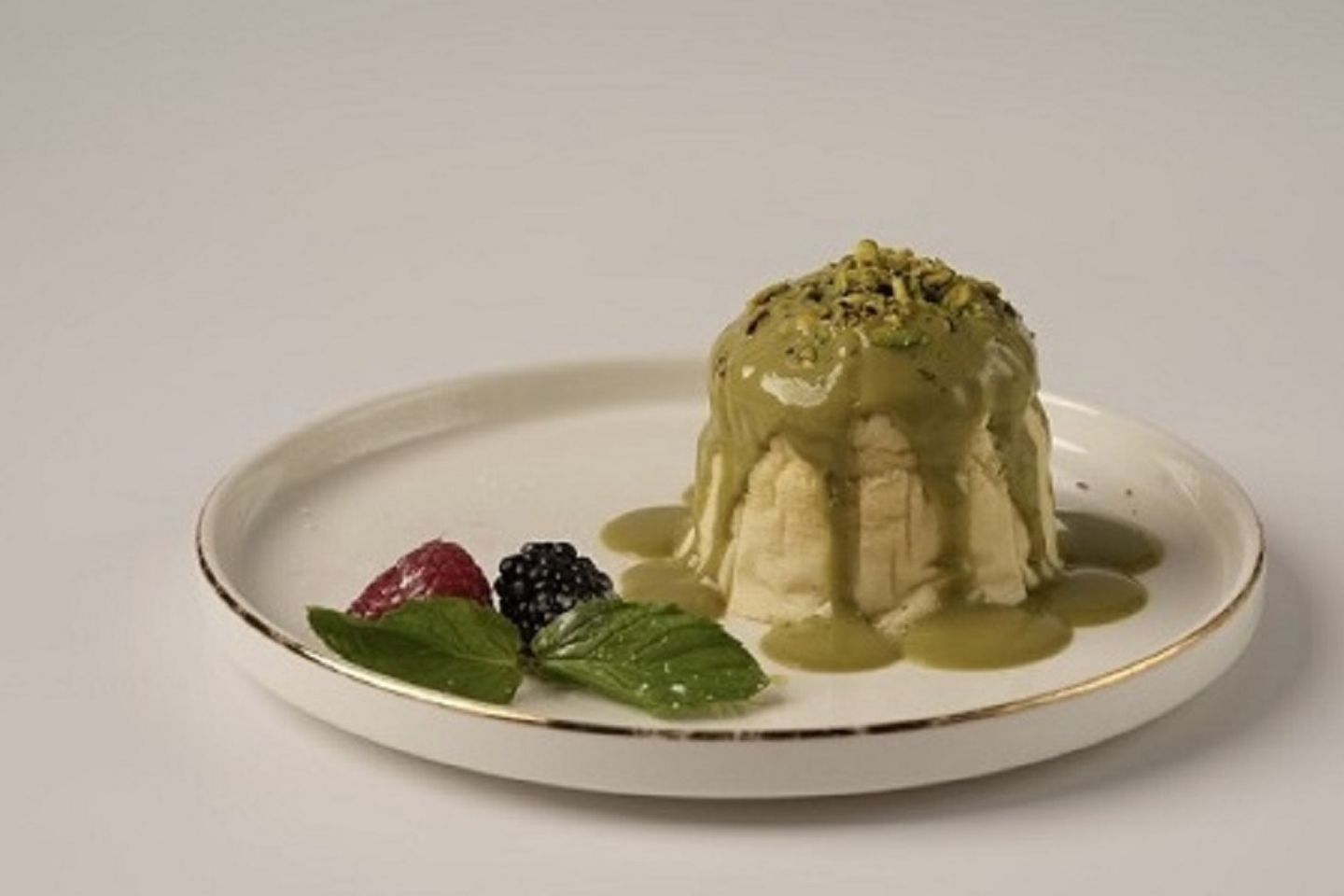 Japanese Cake Pistachio