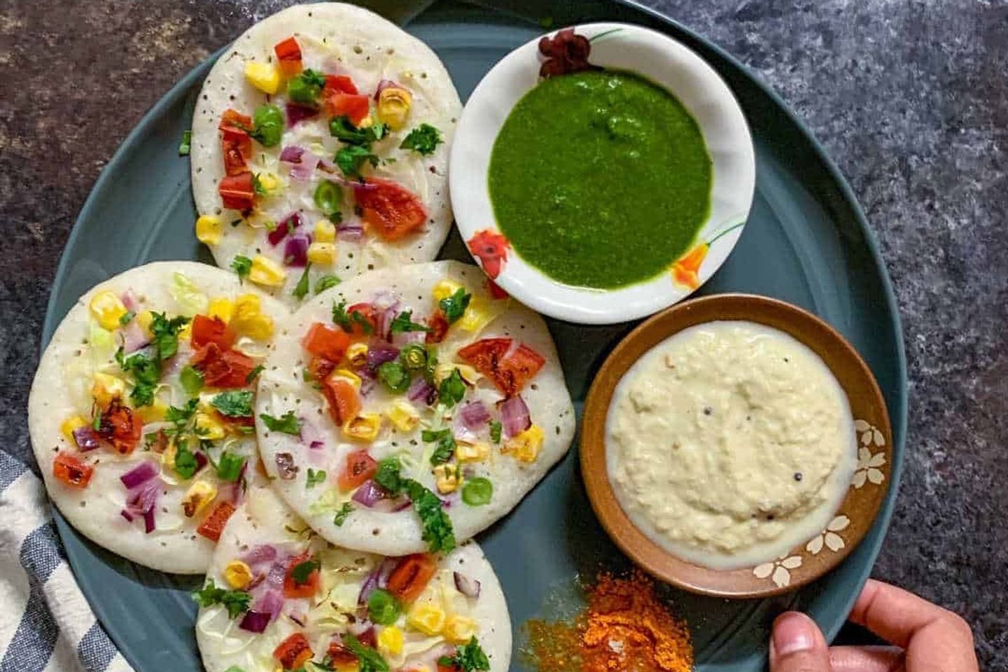 Onion And Tomato Podl Uthappam