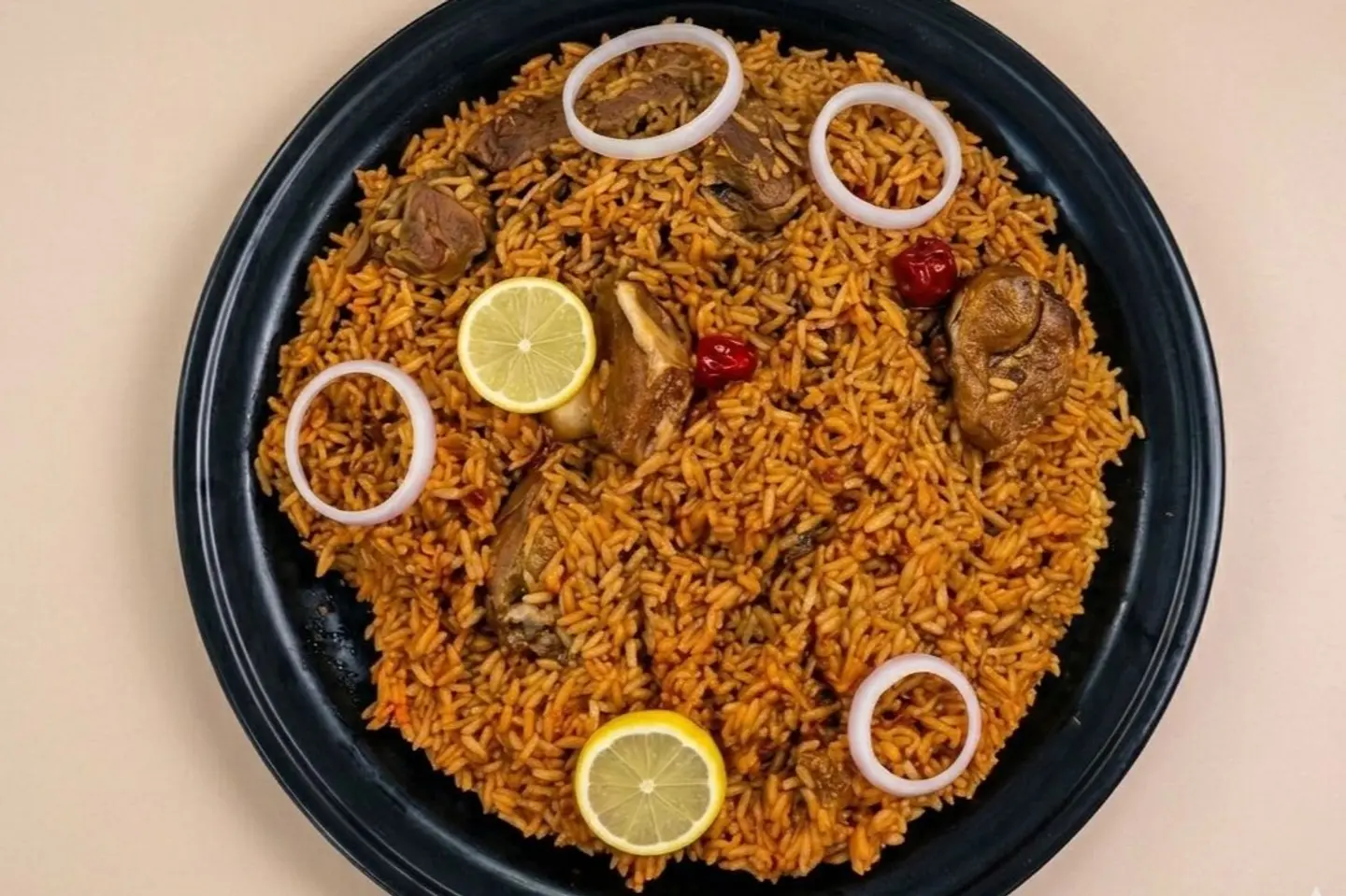 نفر مضغوط حاشي أرز أبو بنت أحمر