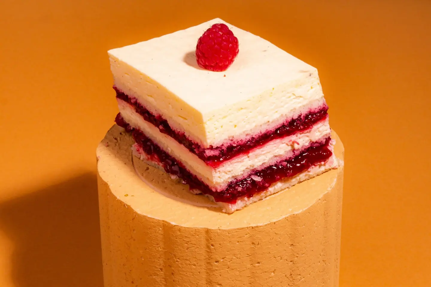 White Vanilla Cake