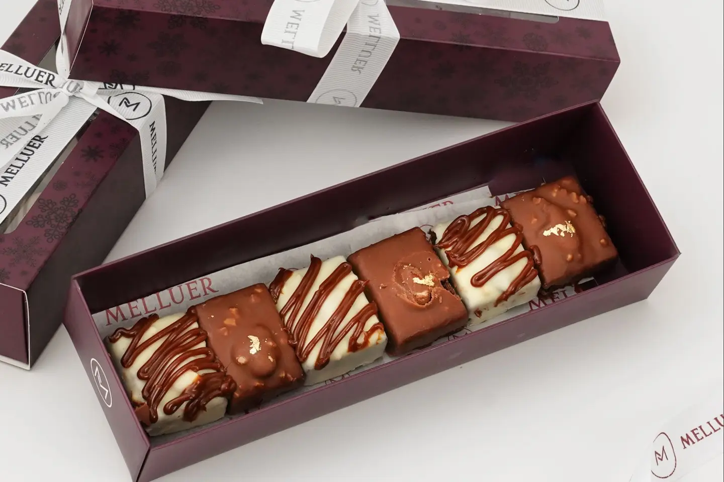 Mini Almond Brownies Box   6 Pcs