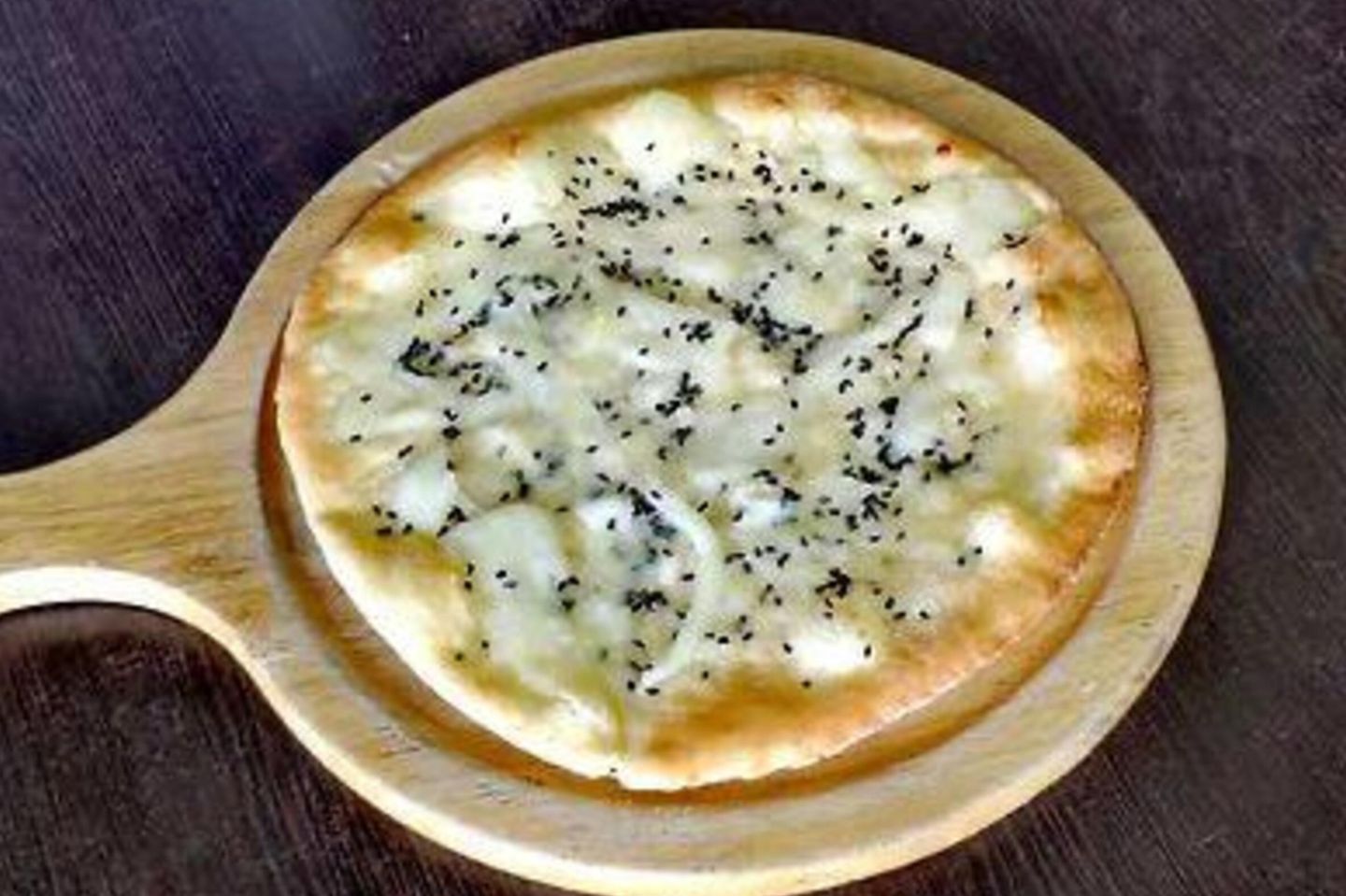 Manakeesh With Halloumi Cheese