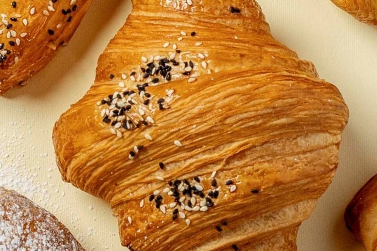 كروسان جبن الشيدر