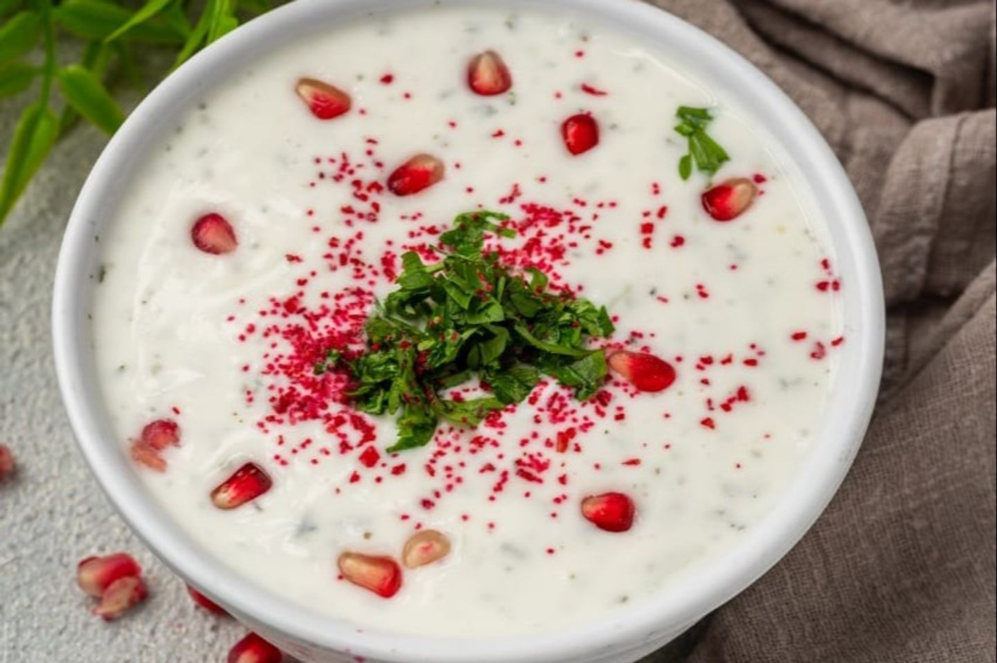 سلطة اللبن بالخيار