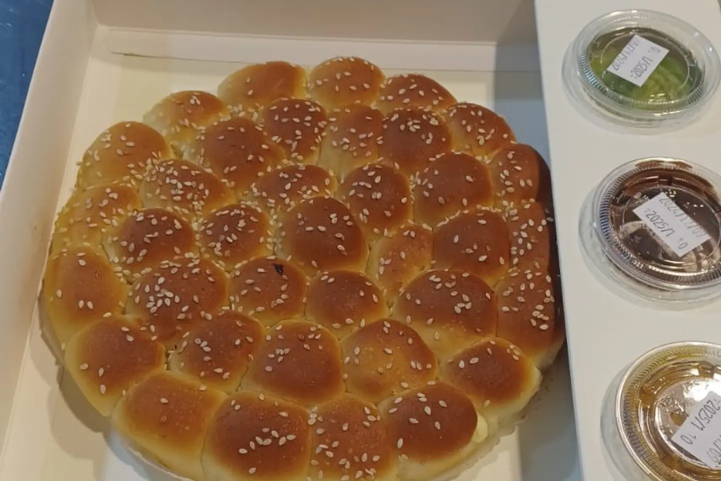 Beehive Nestle Small