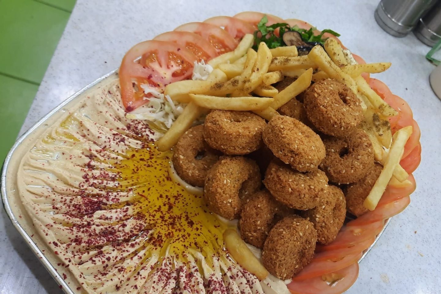 صحن فلافل مشكل