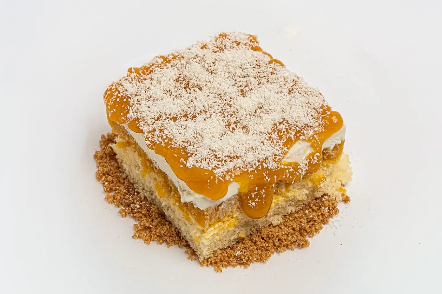 مانجو كوكنت كيك