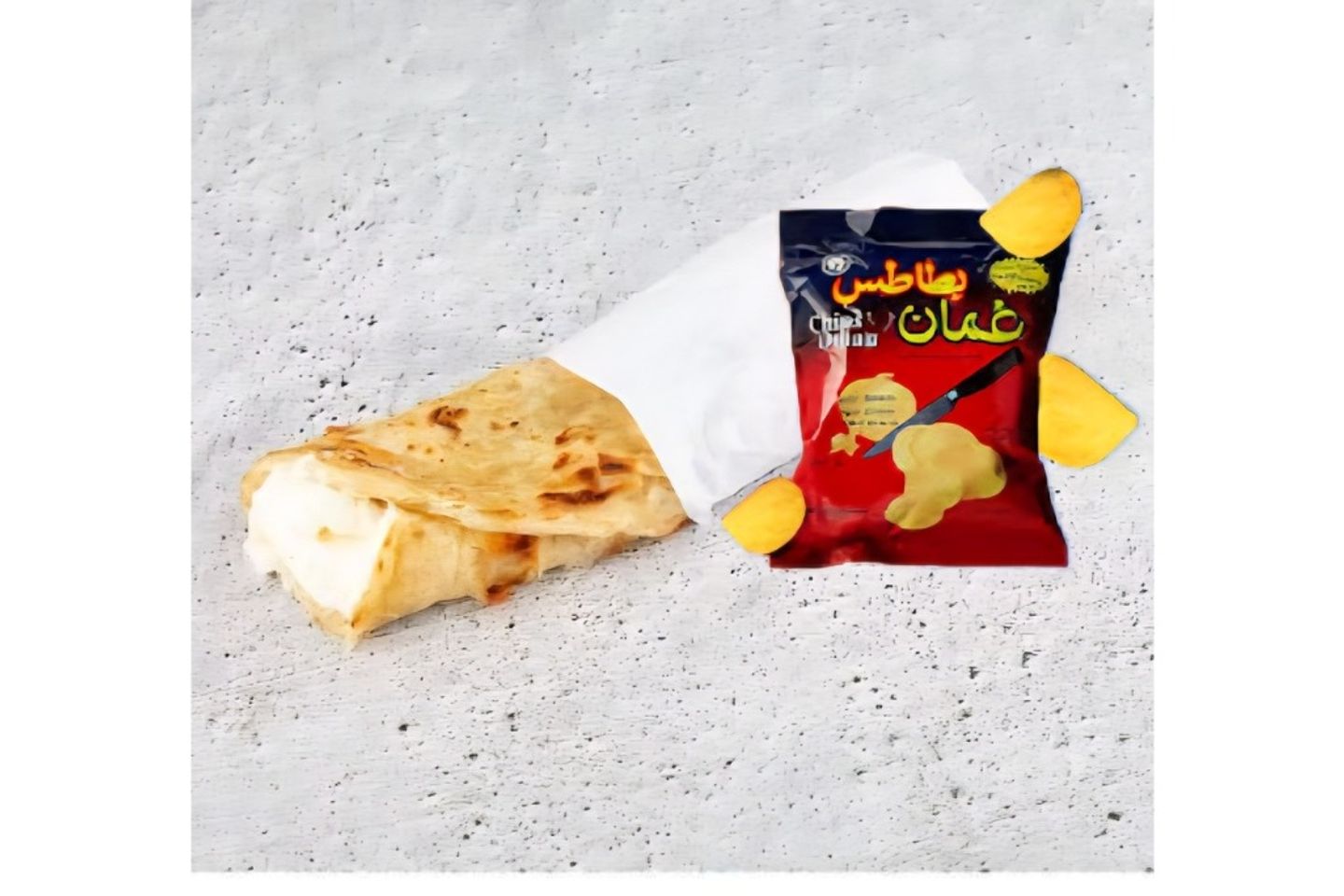 جباتي جبن مع شيبس عمان