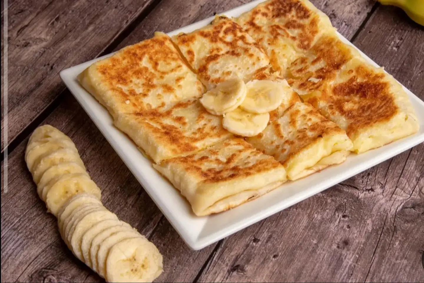 Cheddar Cheese And Banana Muffins