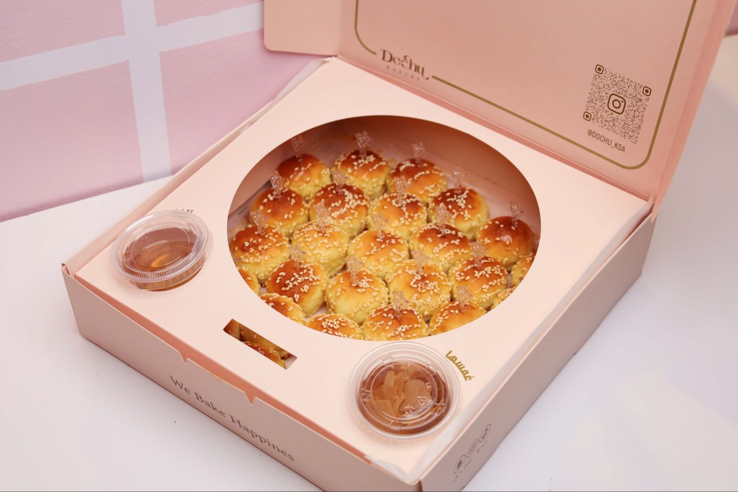 Classic Honeycomb With Honey