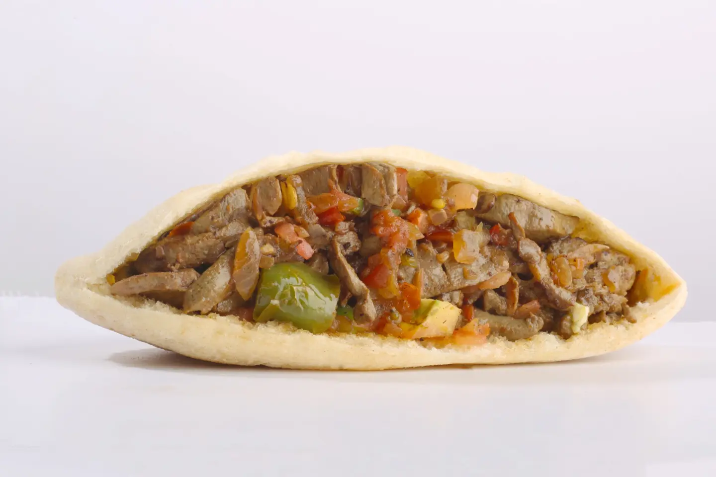 كبدة حاشي طازج ساندوتش