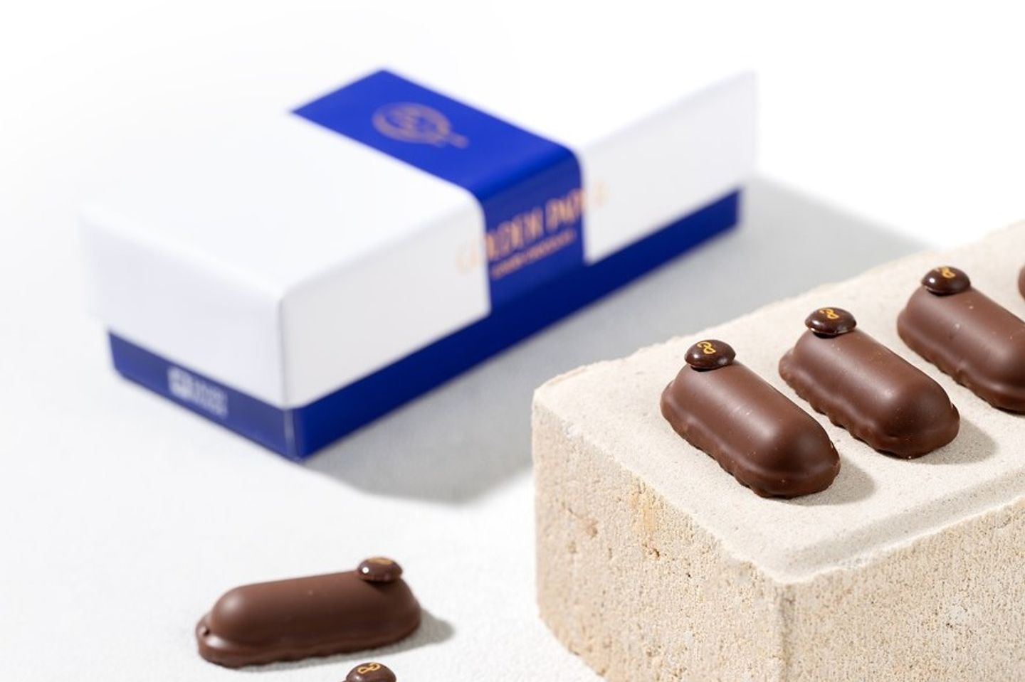 Swiss Chocolate 16 Pieces