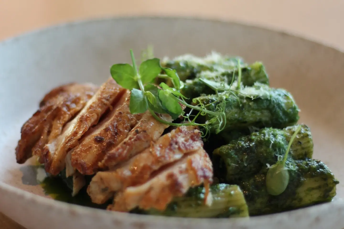 ريغاتوني دجاج بيستو