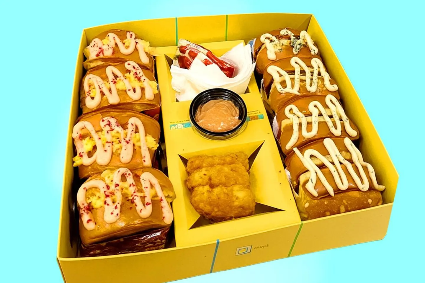 علبة بريوش ٨ قطع