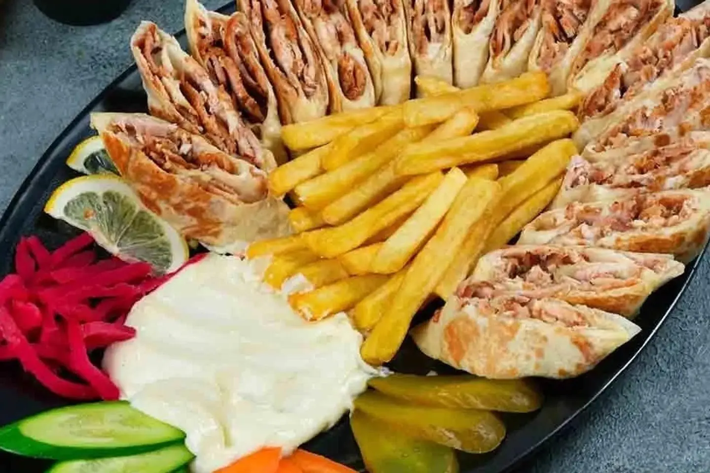 صحن شاورما عربي دبل